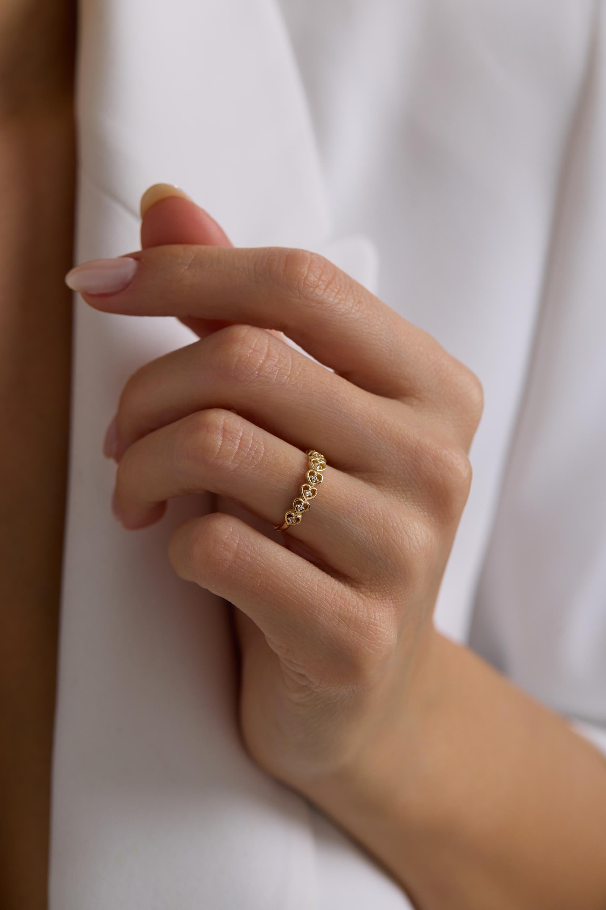 14K Gold CZ Heart Band