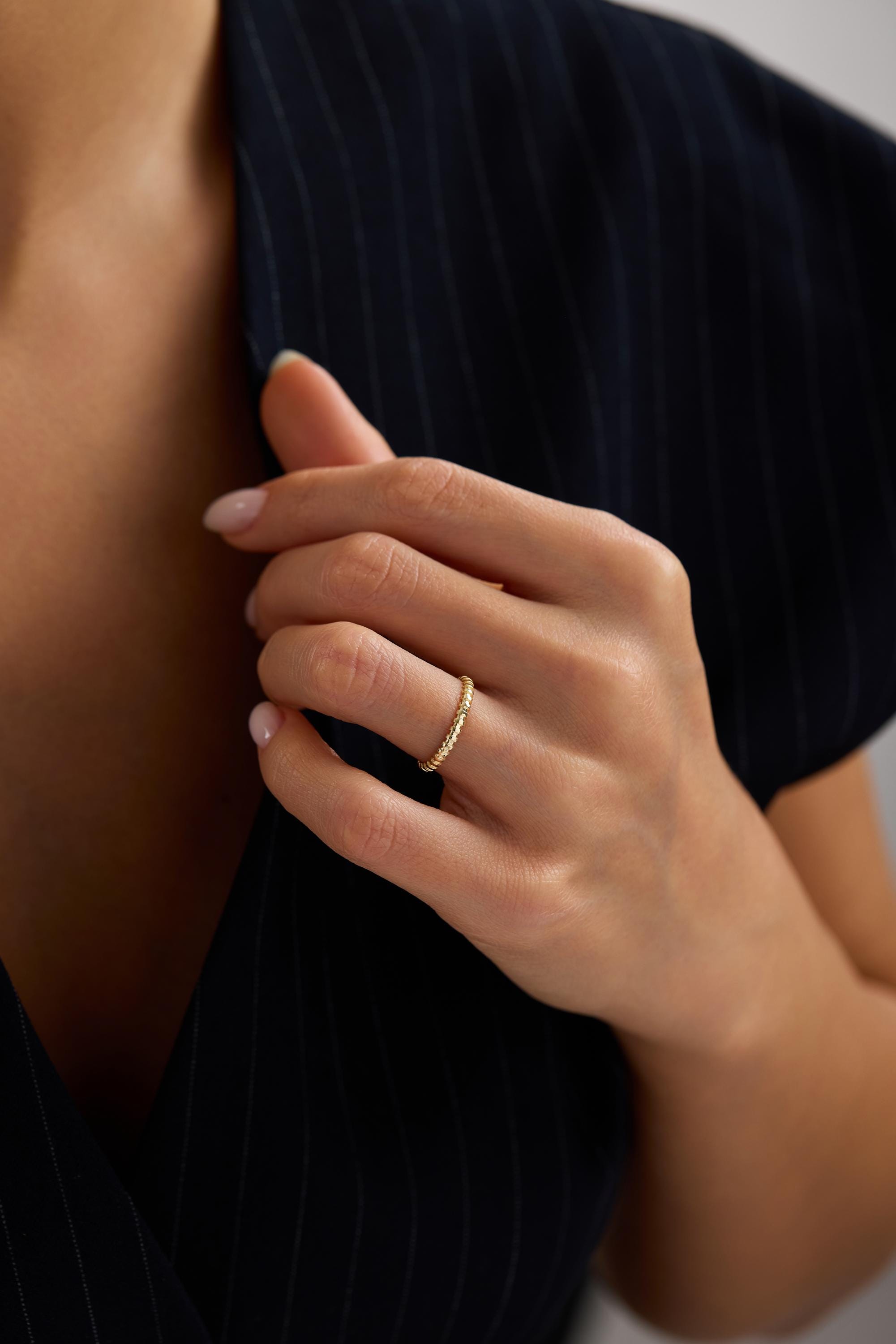 14K Gold Ribbed Texture Band Ring Modern Stacking Ring