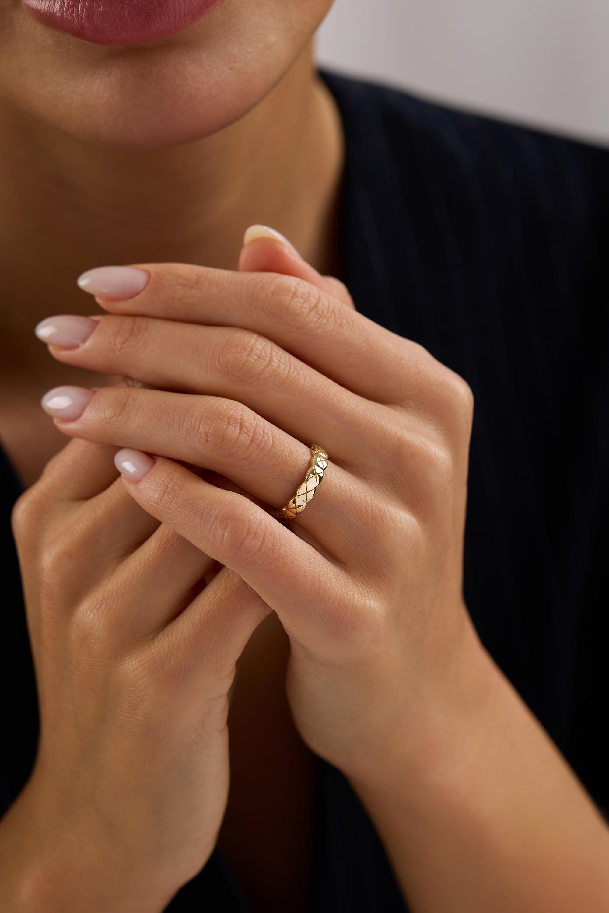 14K Gold Quilted Band Ring Textured Pattern Stacking Ring