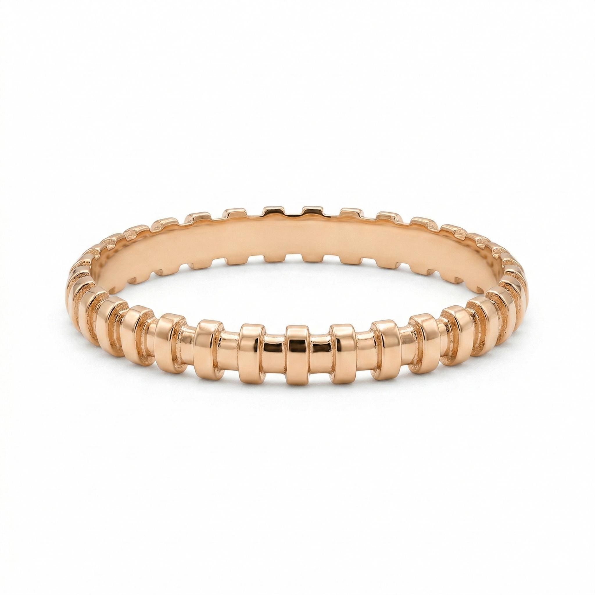 14K Gold Ribbed Texture Band Ring Modern Stacking Ring