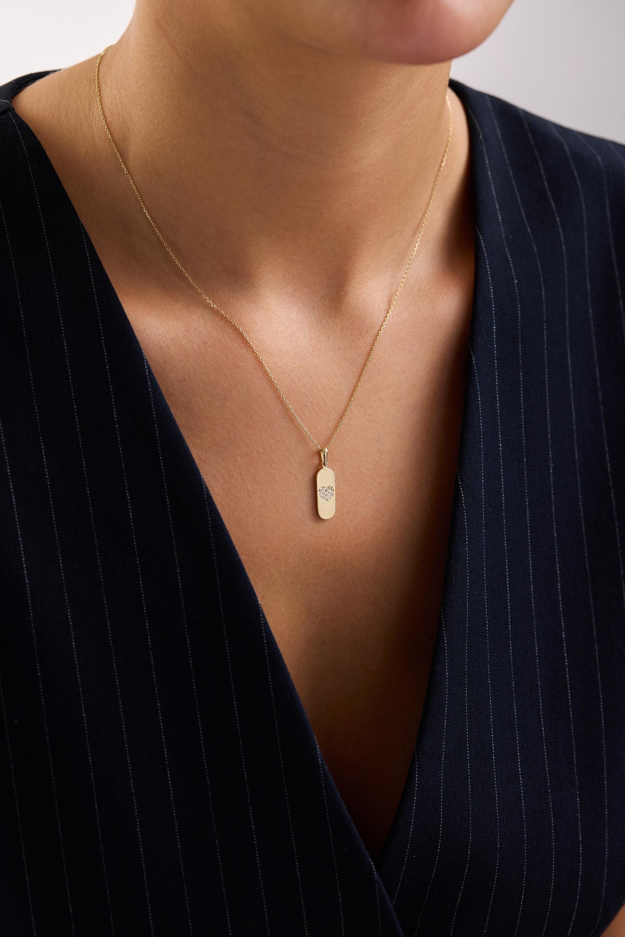 14K Gold Diamond Heart Pendant Necklace Minimal Tag Charm
