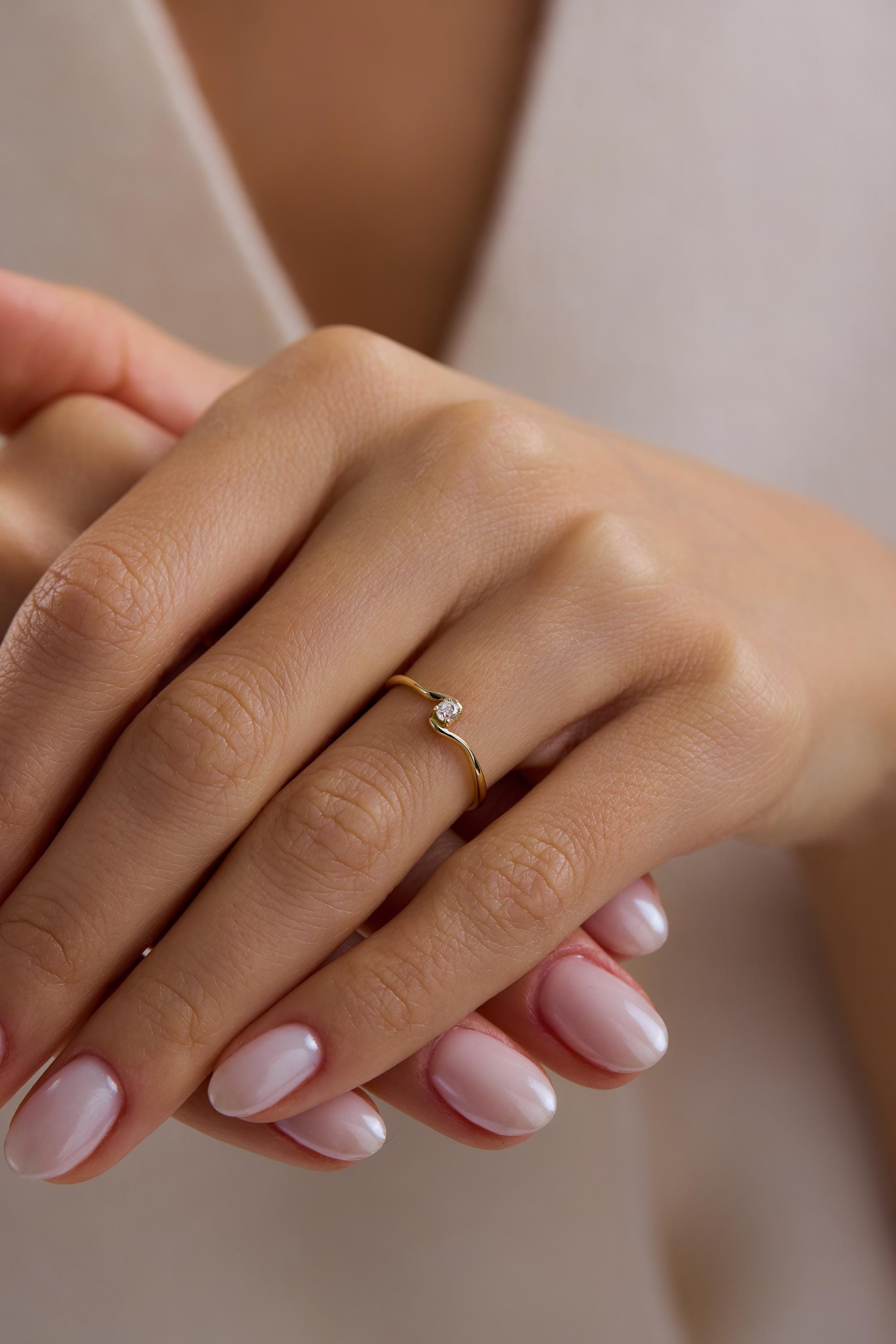 14K Solid Gold Dainty Wave Diamond Ring
