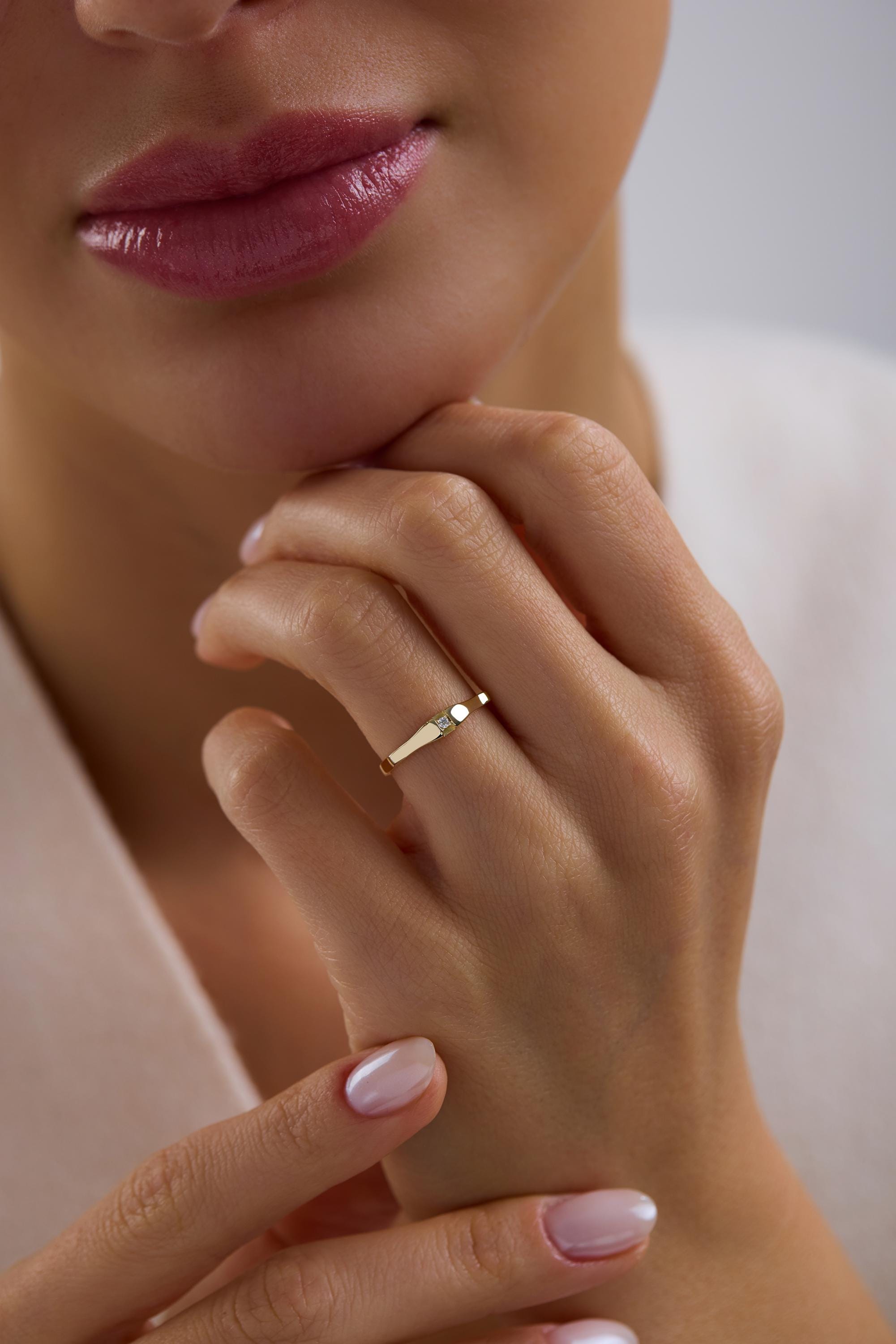 14K Gold Minimal Band Ring Tiny Diamond Ring
