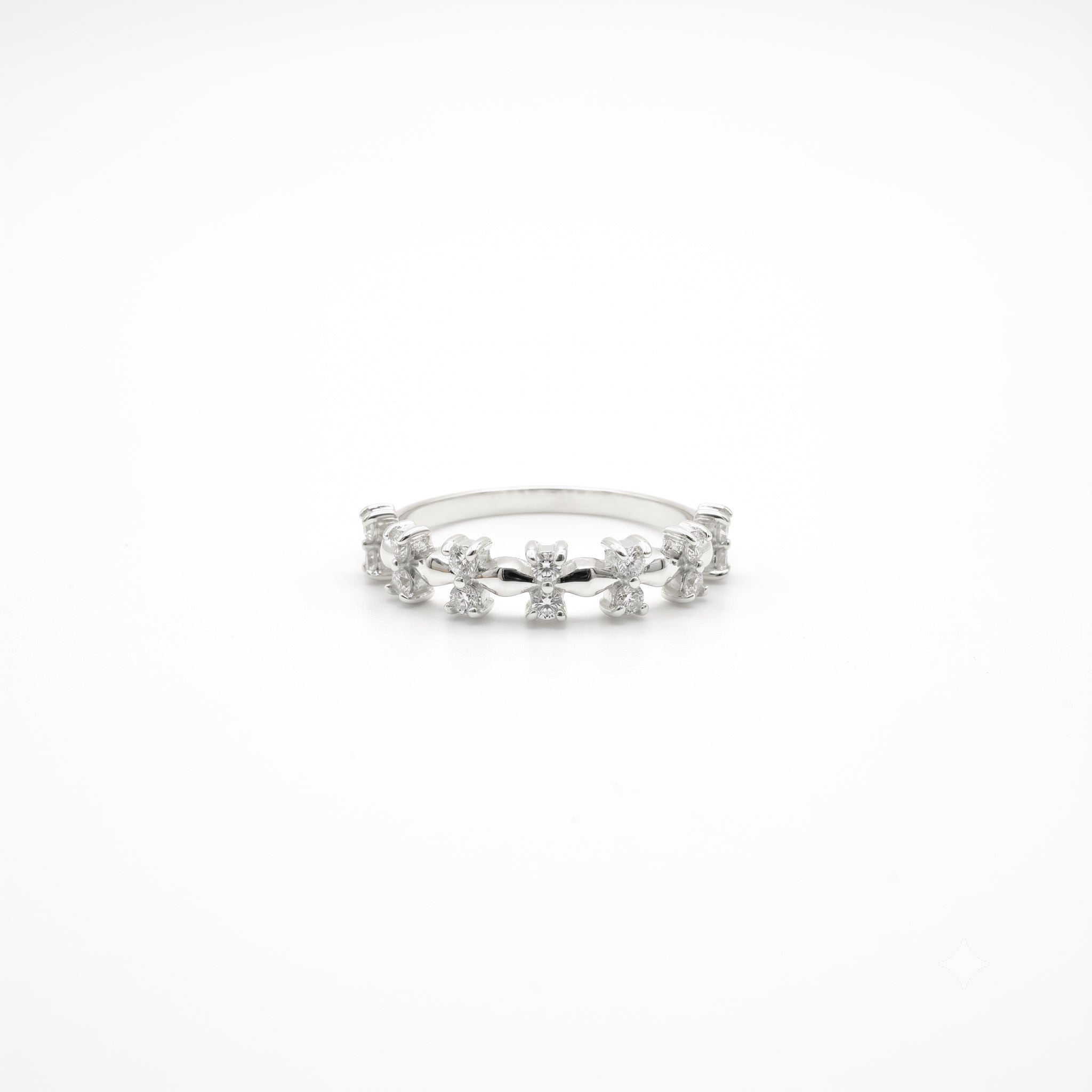 14K Gold Vintage Floral Diamond Band