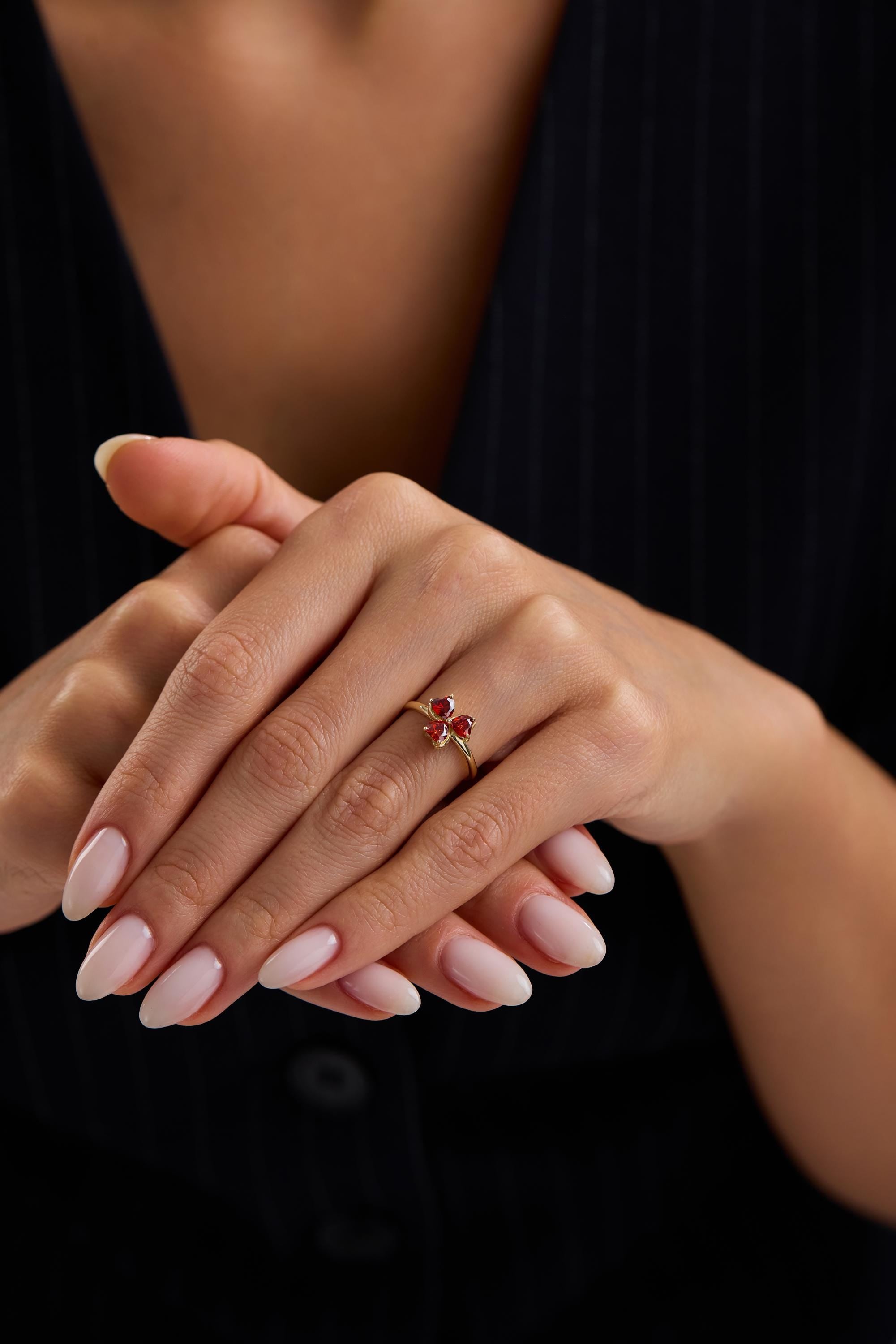 14K Gold Garnet Heart Cluster Ring Three Stone Flower Ring