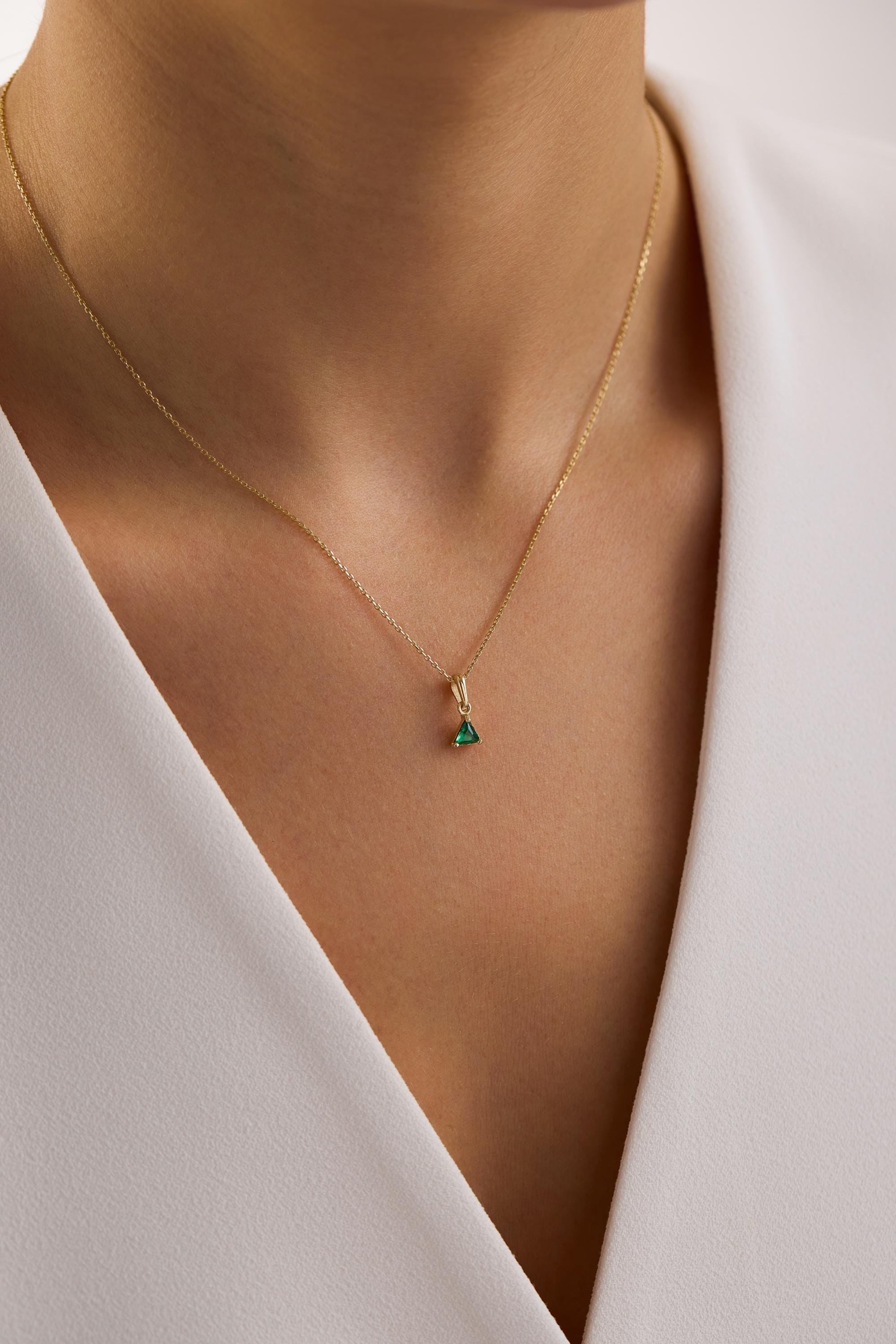 14K Gold Trillion Emerald Pendant Necklace